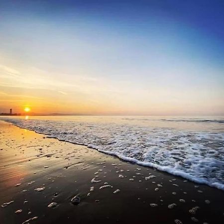 Luxe Living Guest House-Sleeps 6-Private Parking-Free Wifi-Beach-City Swansea Luaran gambar