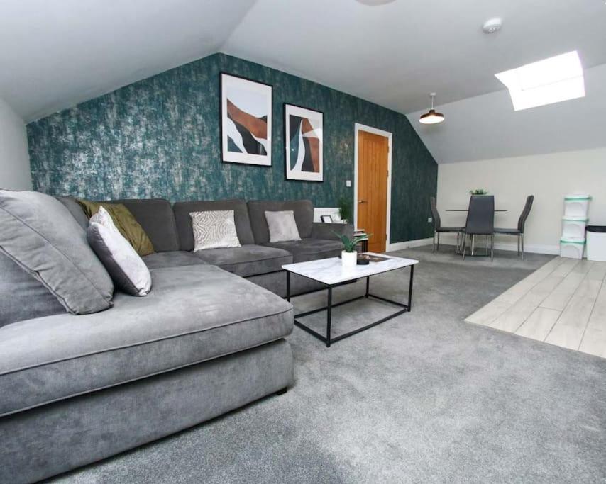 Luxe Living Guest House-Sleeps 6-Private Parking-Free Wifi-Beach-City Swansea Luaran gambar