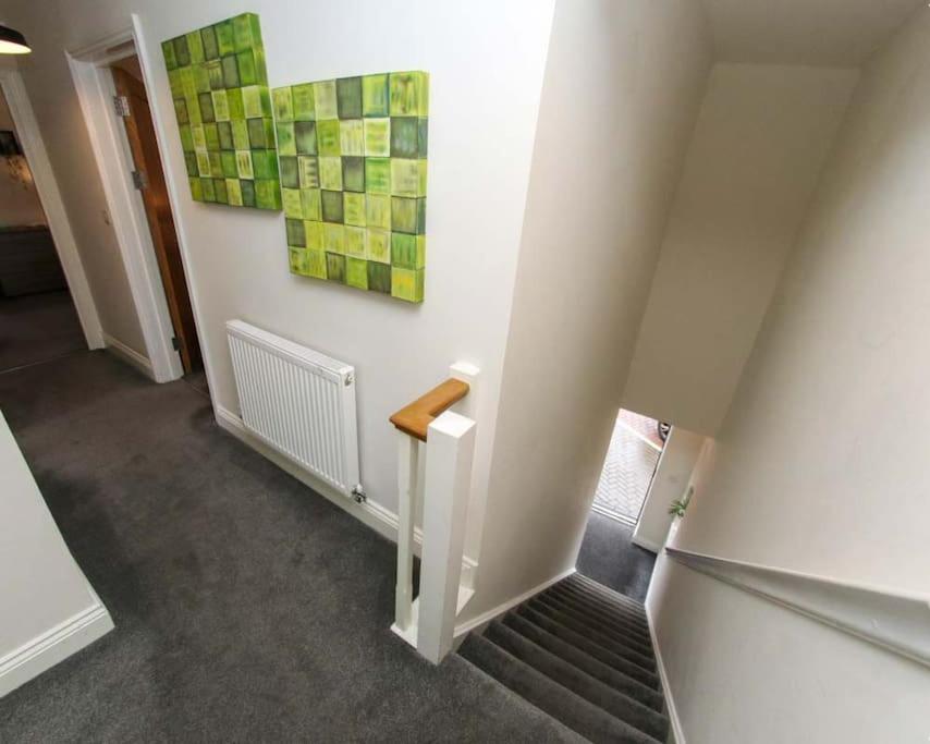 Luxe Living Guest House-Sleeps 6-Private Parking-Free Wifi-Beach-City Swansea Luaran gambar