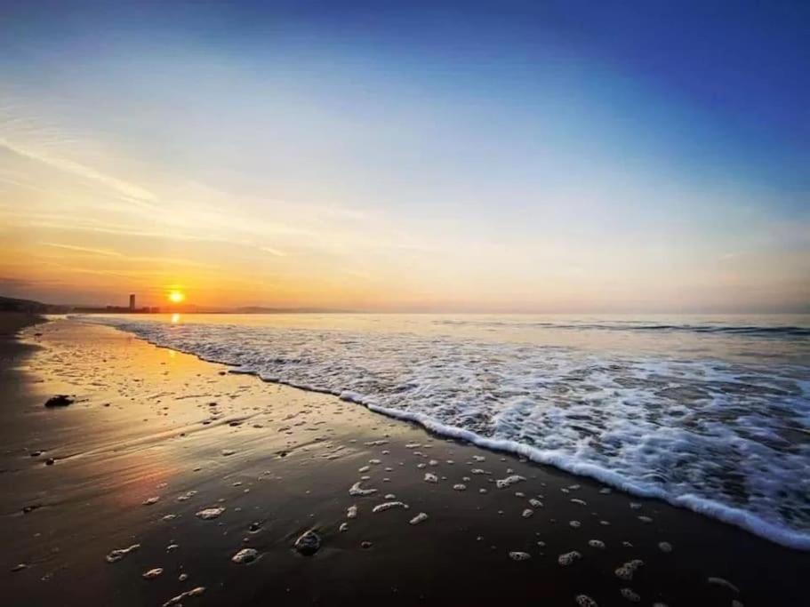 Luxe Living Guest House-Sleeps 6-Private Parking-Free Wifi-Beach-City Swansea Luaran gambar